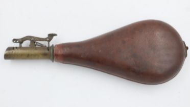 Antique leather and brass powder flask, with adjustable charge. UK P&P Group 1 (£16+VAT for the