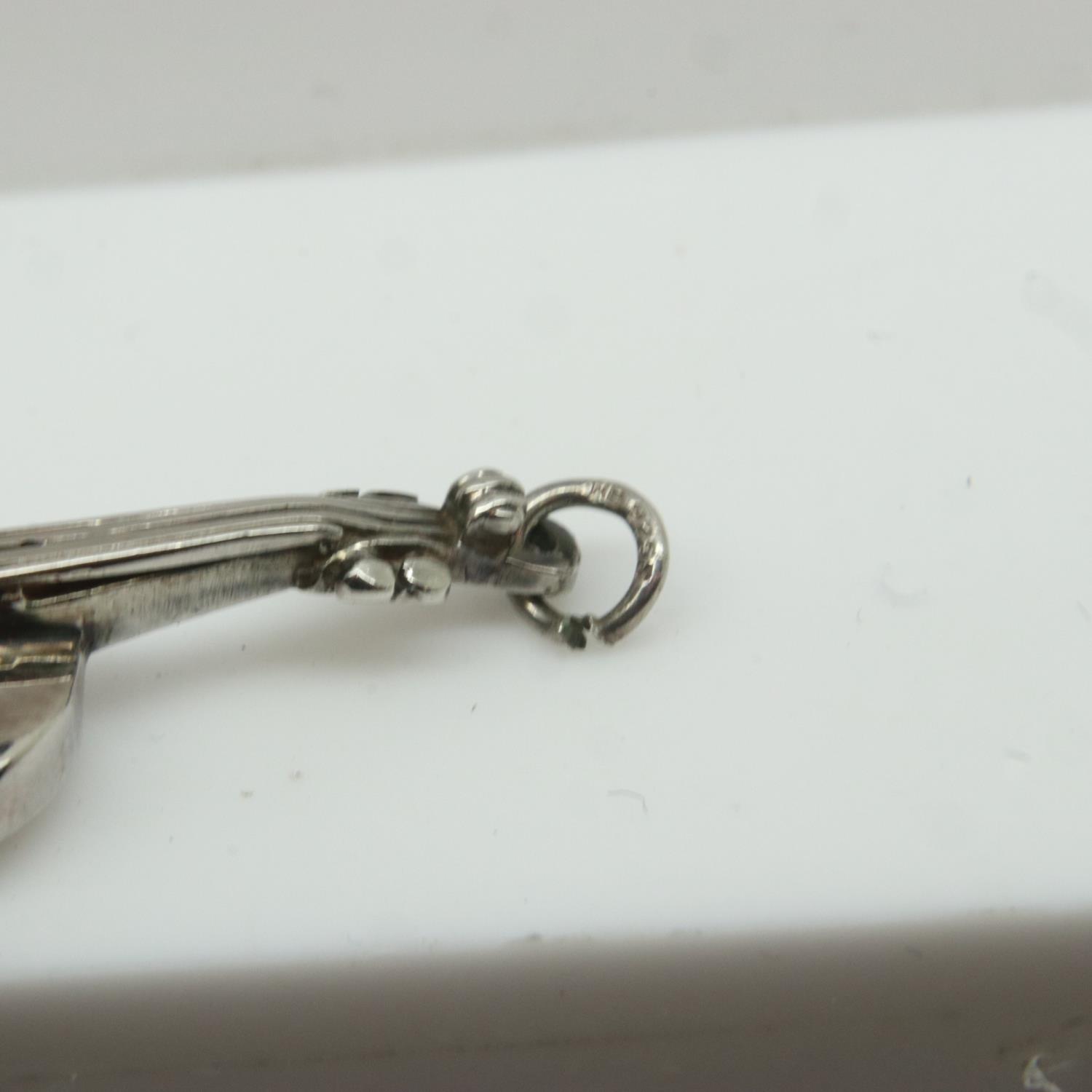 925 silver double bass or cello pendant, H: 40 mm, 6g. UK P&P Group 0 (£6+VAT for the first lot - Image 3 of 3