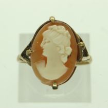 9ct gold ladies ring set with a cameo panel, size L, 2.2g. UK P&P Group 0 (£6+VAT for the first