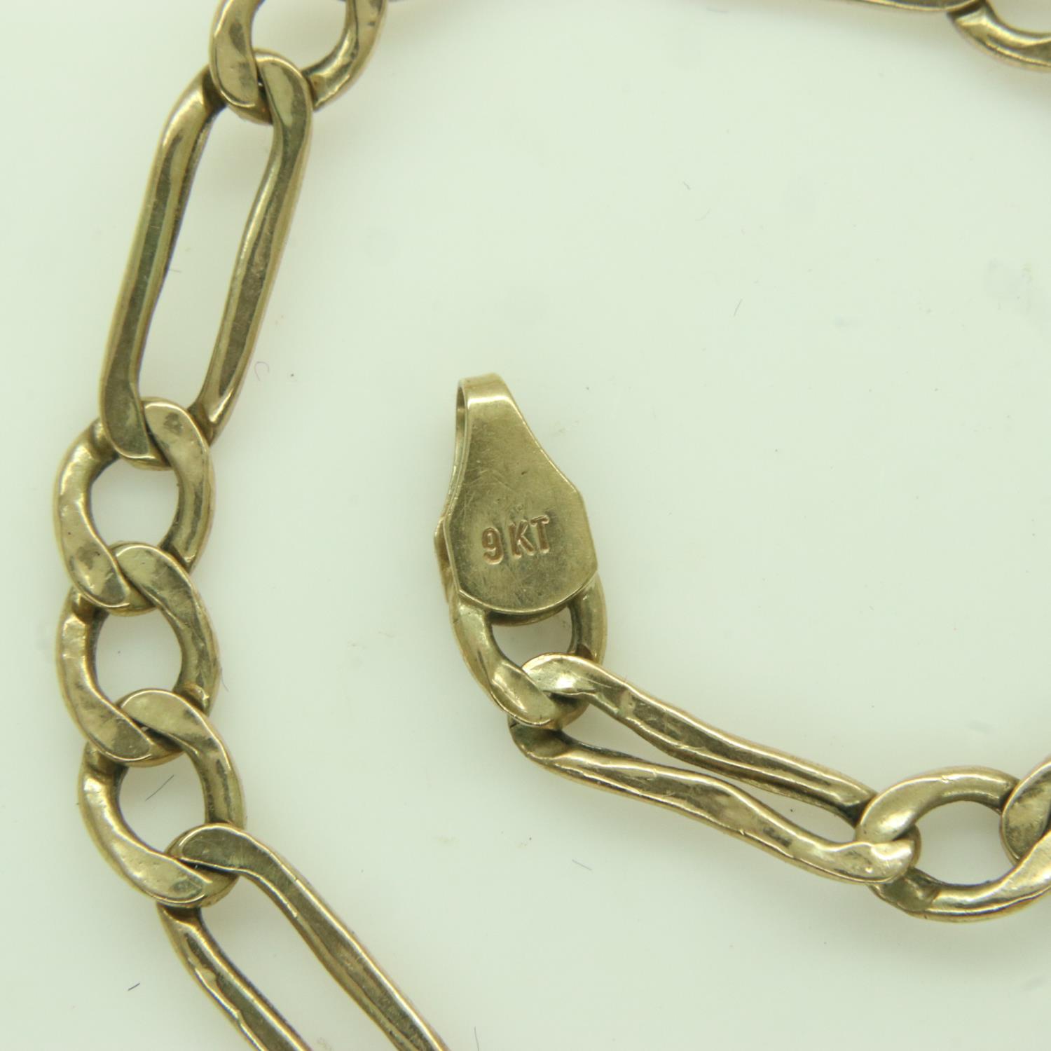 9ct gold Figaro-link bracelet, L: 19 cm, 2.1g. UK P&P Group 0 (£6+VAT for the first lot and £1+VAT - Image 2 of 2