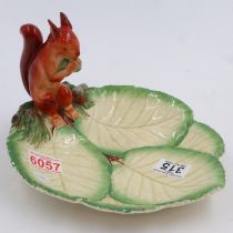 Minton squirrel leaf dish, D: 23 cm, no chips or cracks. UK P&P Group 2 (£20+VAT for the first lot