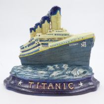 Cast iron doorstop of SS Titanic, L: 27 cm. P&P Group 2 (£20+VAT for the first lot and £4+VAT for