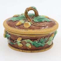 George Jones majolica covered pot, L: 14 cm, damage to base. UK P&P Group 1 (£16+VAT for the first