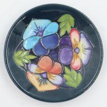 Moorcroft dish, Collectors Club 2005, in the Triple Choice pattern, D: 12 cm., no chips or cracks.