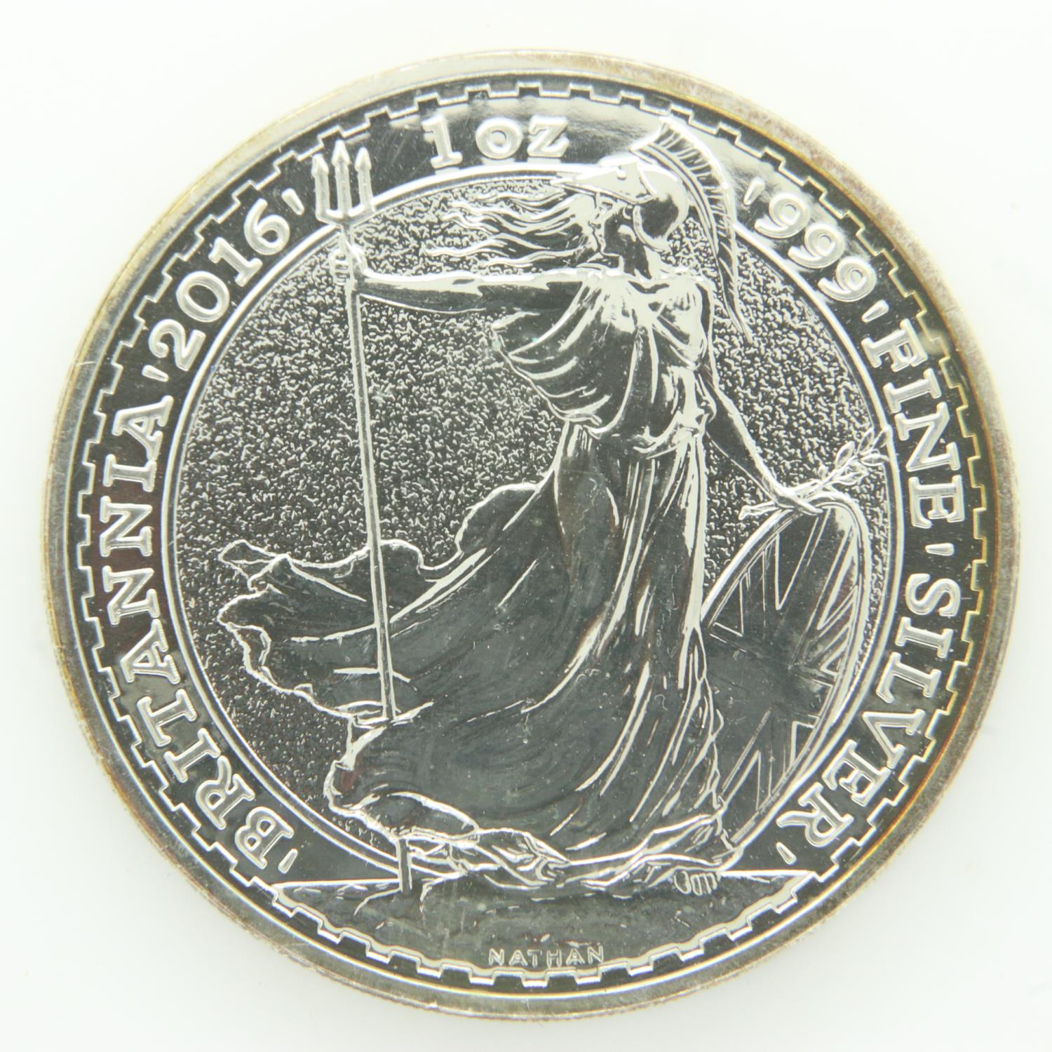 2016 Britannia one ounce silver bullion round. UK P&P Group 0 (£6+VAT for the first lot and £1+VAT