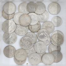 Quantity of Australian colonial coins. UK P&P Group 1 (£16+VAT for the first lot and £2+VAT for