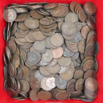 10kg of UK pennies, Victorian and later. Not available for in-house P&P