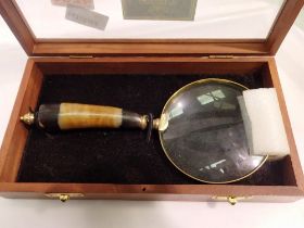 Passport To India, boxed magnifying glass with horn handle. UK P&P Group 1 (£16+VAT for the first