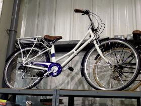 Ladies Pendleton electric bike with 22inch wheels. Not available for in-house P&P