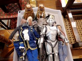 Quantity of Dr Who action figures. UK P&P Group 2 (£20+VAT for the first lot and £4+VAT for