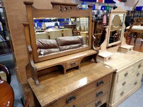 Large oak dressing table in the Art Nouveau style. Not available for in-house P&P