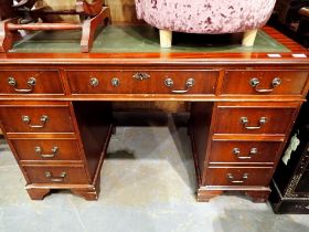 Twin pedestal desk with inset leather top, 120 x 60 cm. Not available for in-house P&P