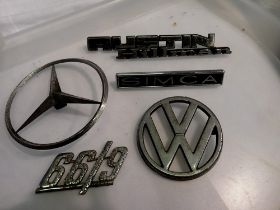 Collection of mixed car badges. UK P&P Group 1 (£16+VAT for the first lot and £2+VAT for