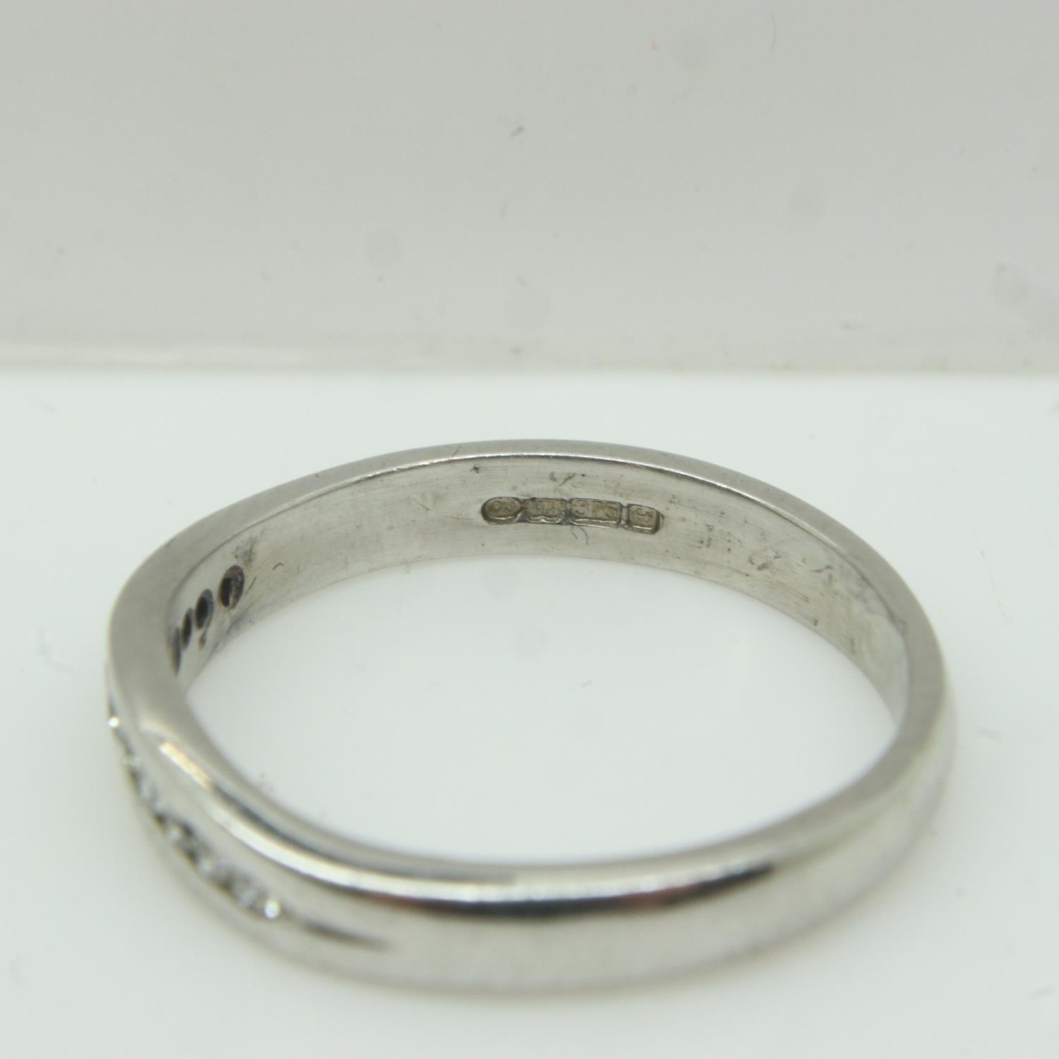 9ct white gold ring set with diamonds, size K, 2.2g. UK P&P Group 0 (£6+VAT for the first lot and £ - Image 3 of 3