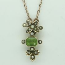 Victorian 15ct gold peridot and seed pearl pendant necklace, 4.1g. P&P Group 0 (£6+VAT for the first