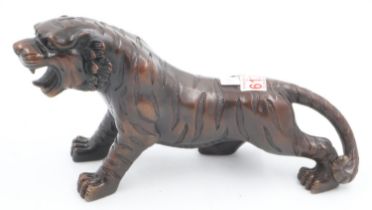 Large Japanese bronze tiger, L: 33 cm. UK P&P Group 2 (£20+VAT for the first lot and £4+VAT for