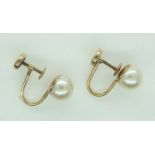 A pair of 9ct gold pearl mounted earrings, 2.5g. P&P Group 0 (£6+VAT for the first lot and £1+VAT