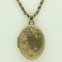 9ct gold oval locket on a 9ct gold rope-link chain, combined 3.6g. P&P Group 0 (£6+VAT for the first