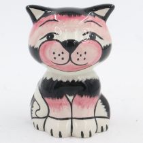 Lorna Bailey cat, Mack, H: 13 cm. UK P&P Group 1 (£16+VAT for the first lot and £2+VAT for