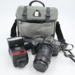 Canon EOS 600 camera, cased with accessories. UK P&P Group 2 (£20+VAT for the first lot and £4+VAT