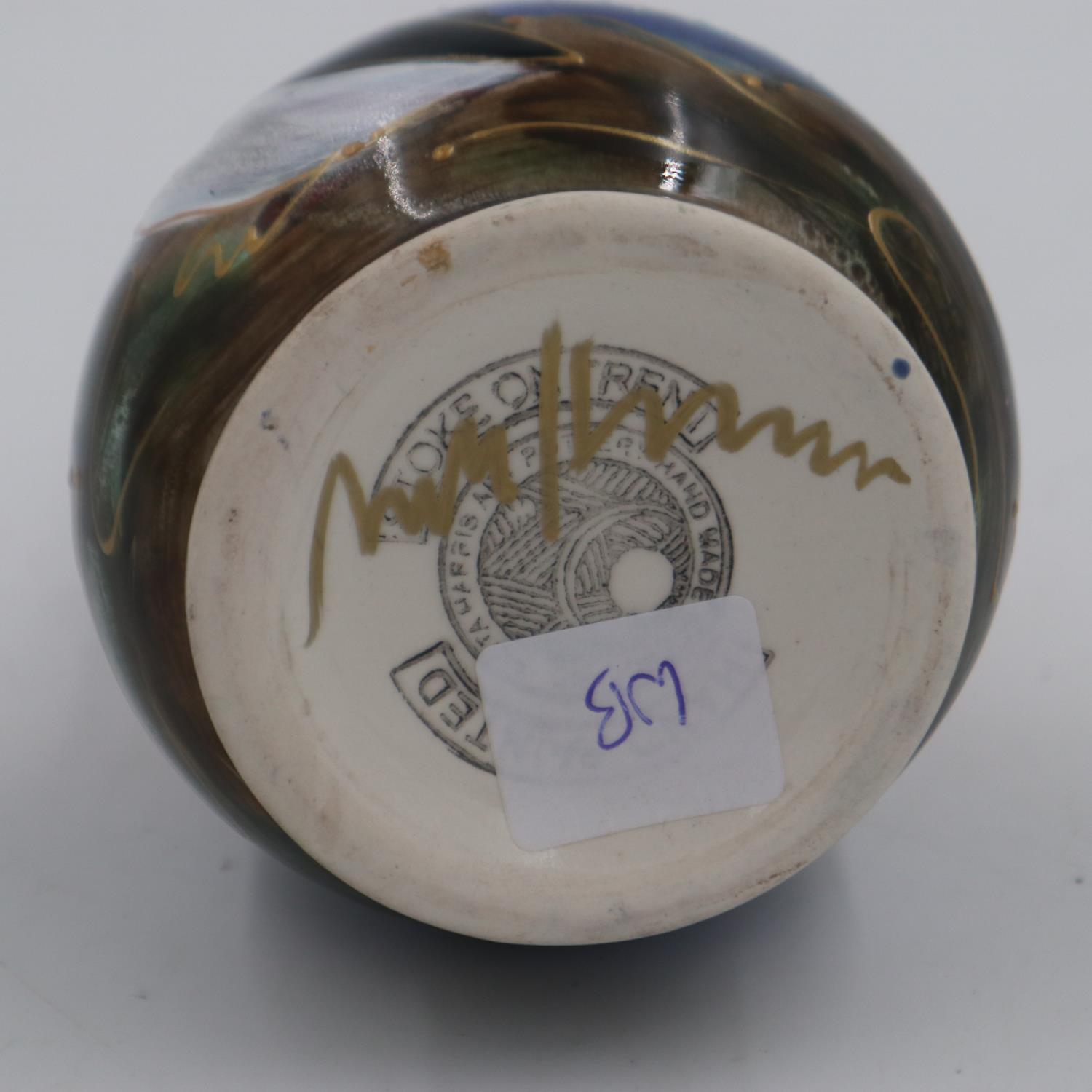 Anita Harris puffin vase, signed in gold, H: 11 cm. UK P&P Group 1 (£16+VAT for the first lot and £ - Image 2 of 2