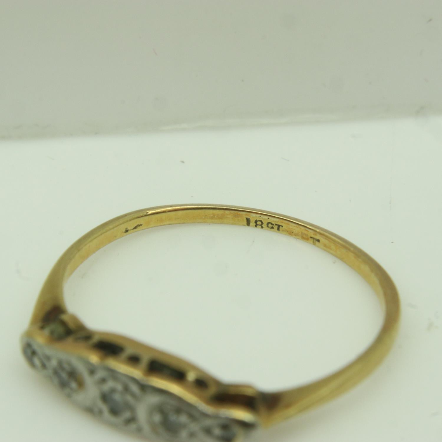 18ct gold five-stone diamond set ring, size M, 1.5g. P&P Group 0 (£6+VAT for the first lot and £1+ - Image 3 of 3