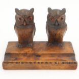 Black Forest carved double owl inkwell with pen tray, L: 19 cm. UK P&P Group 1 (£16+VAT for the