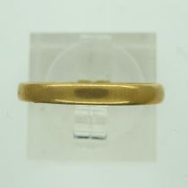 9ct gold slim profile wedding band, size P/Q, 2.1g. P&P Group 0 (£6+VAT for the first lot and £1+VAT