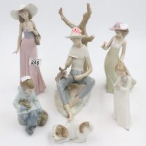 Mixed Nao figures (6), largest H: 32 cm, damages to finger. UK P&P Group 3 (£30+VAT for the first