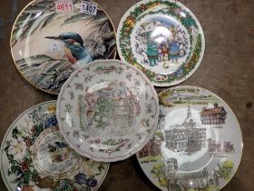 Five wall hanging plates. Not available for in-house P&P