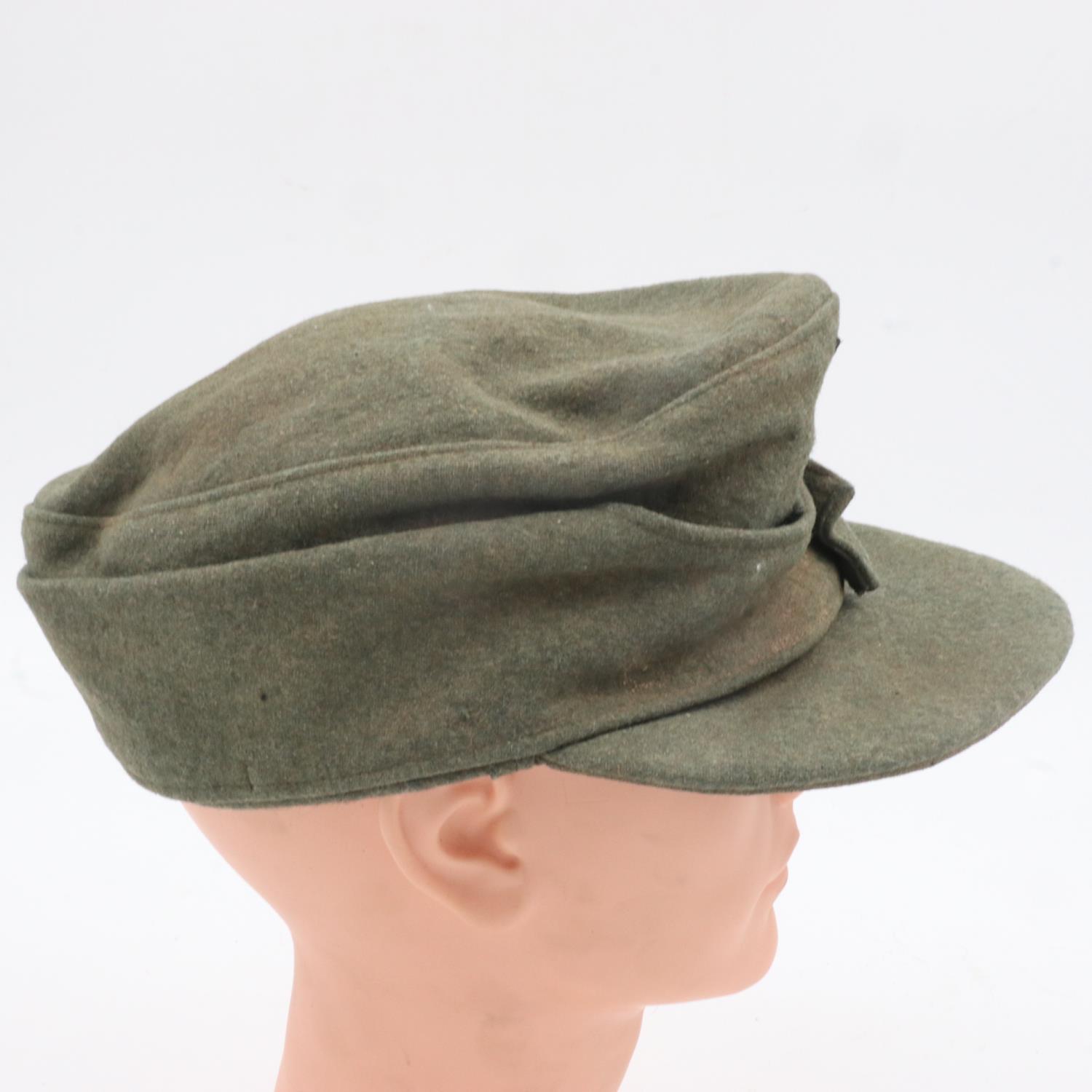 WWII German Heer M43 Cap with Jäger (light infantry mountain troops) insignia. UK P&P Group 2 (£20+ - Image 2 of 6