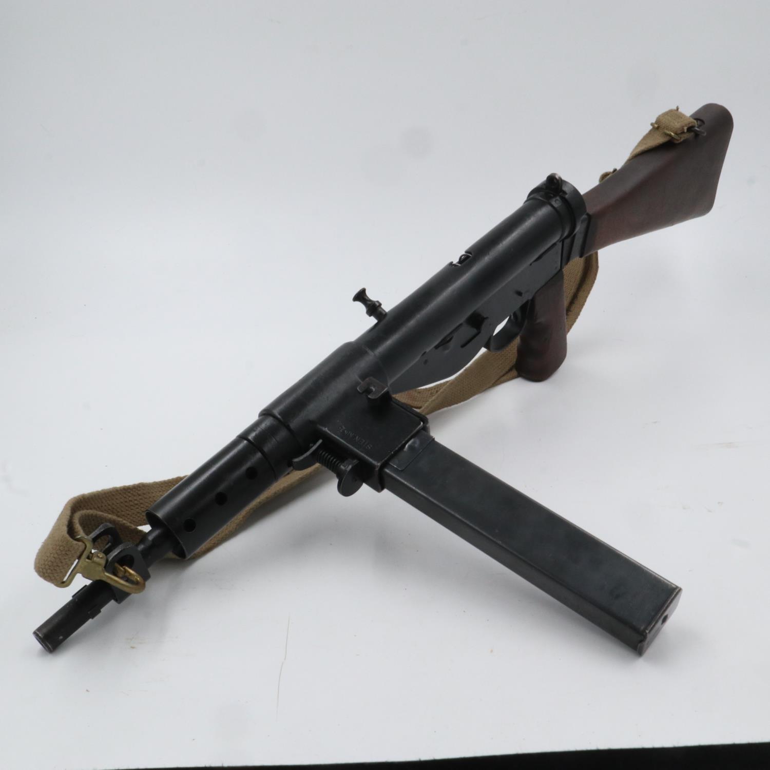 British WWII Mk V Sten gun, with removable magazine and canvas sling, deactivated to current EU - Image 4 of 7