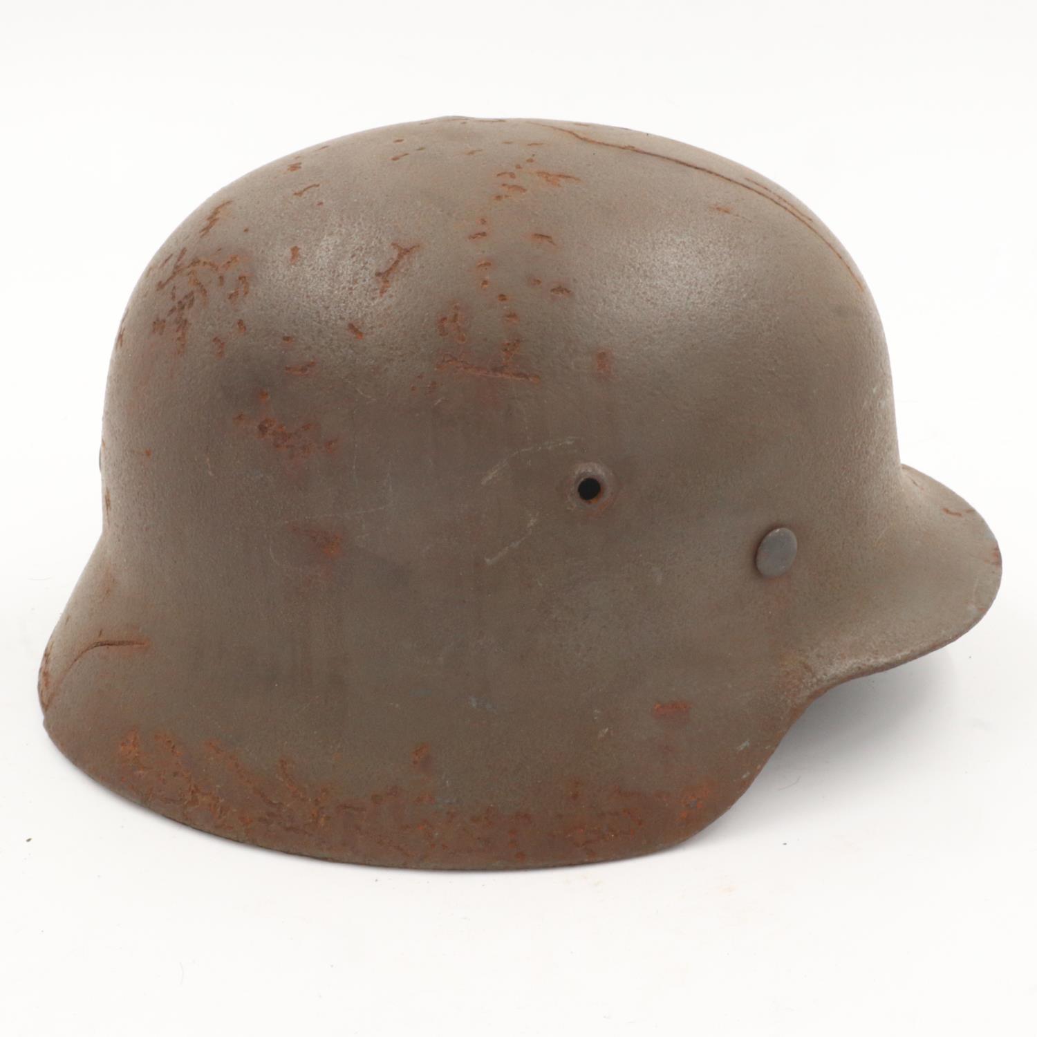 WWII German M35 single decal Luftwaffe Helmet. Found in a French Brocant. UK P&P Group 2 (£20+VAT - Image 4 of 5