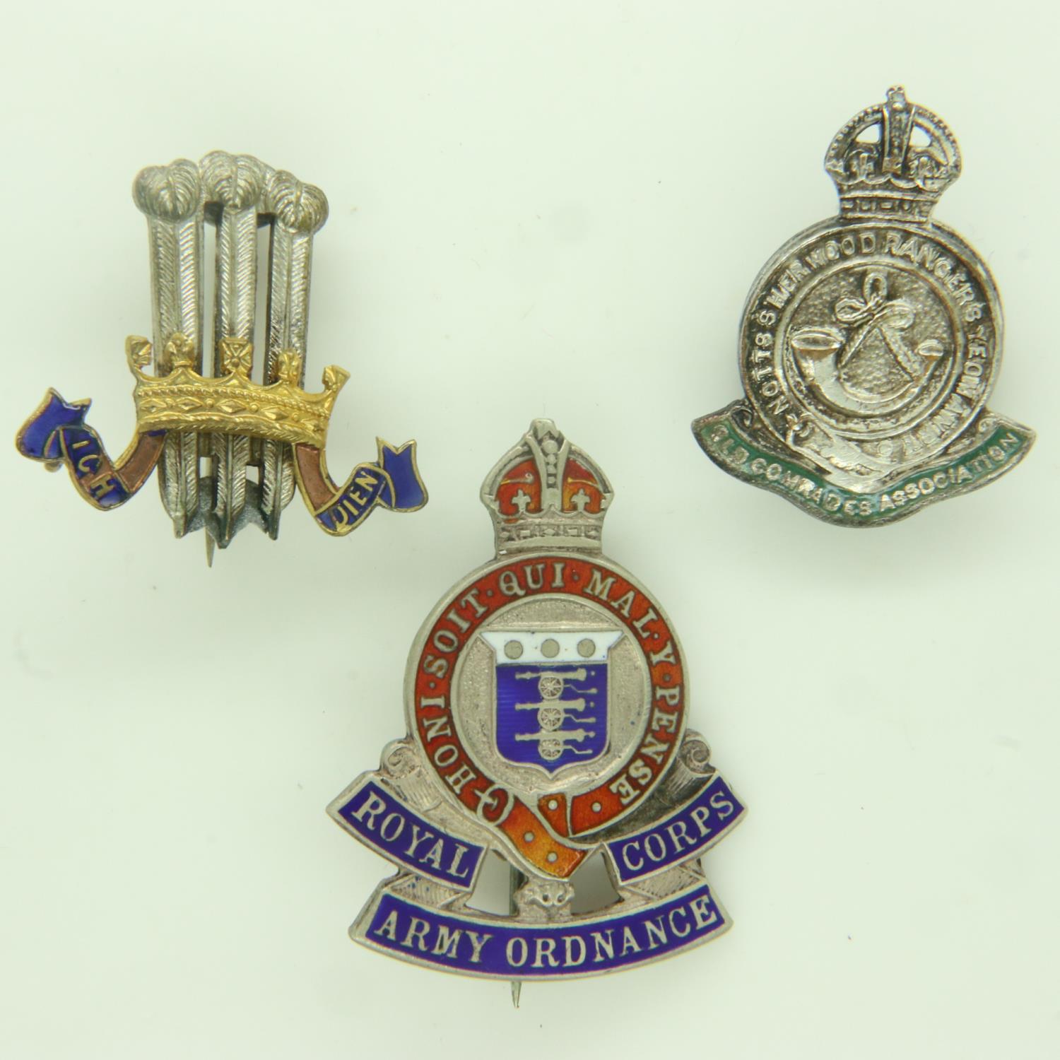 Two enamelled sweetheart brooches and a buttonhole (3). UK P&P Group 0 (£6+VAT for the first lot and