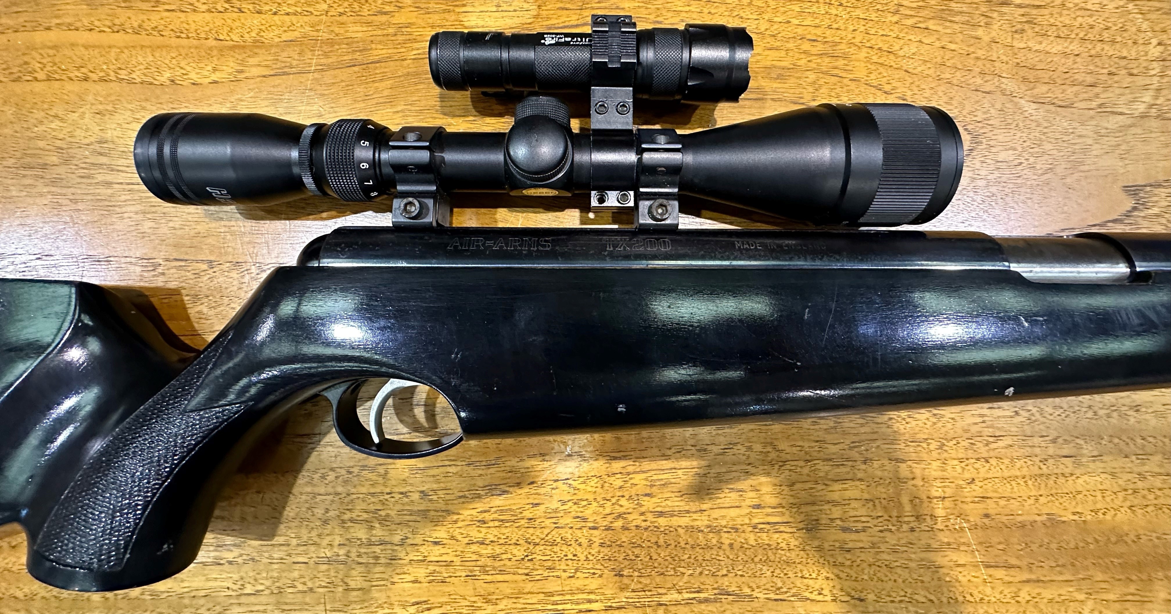 Air Arms TX200 .22 with Hawke scope and ultra fire gun light. UK P&P Group 2 (£20+VAT for the - Bild 5 aus 5