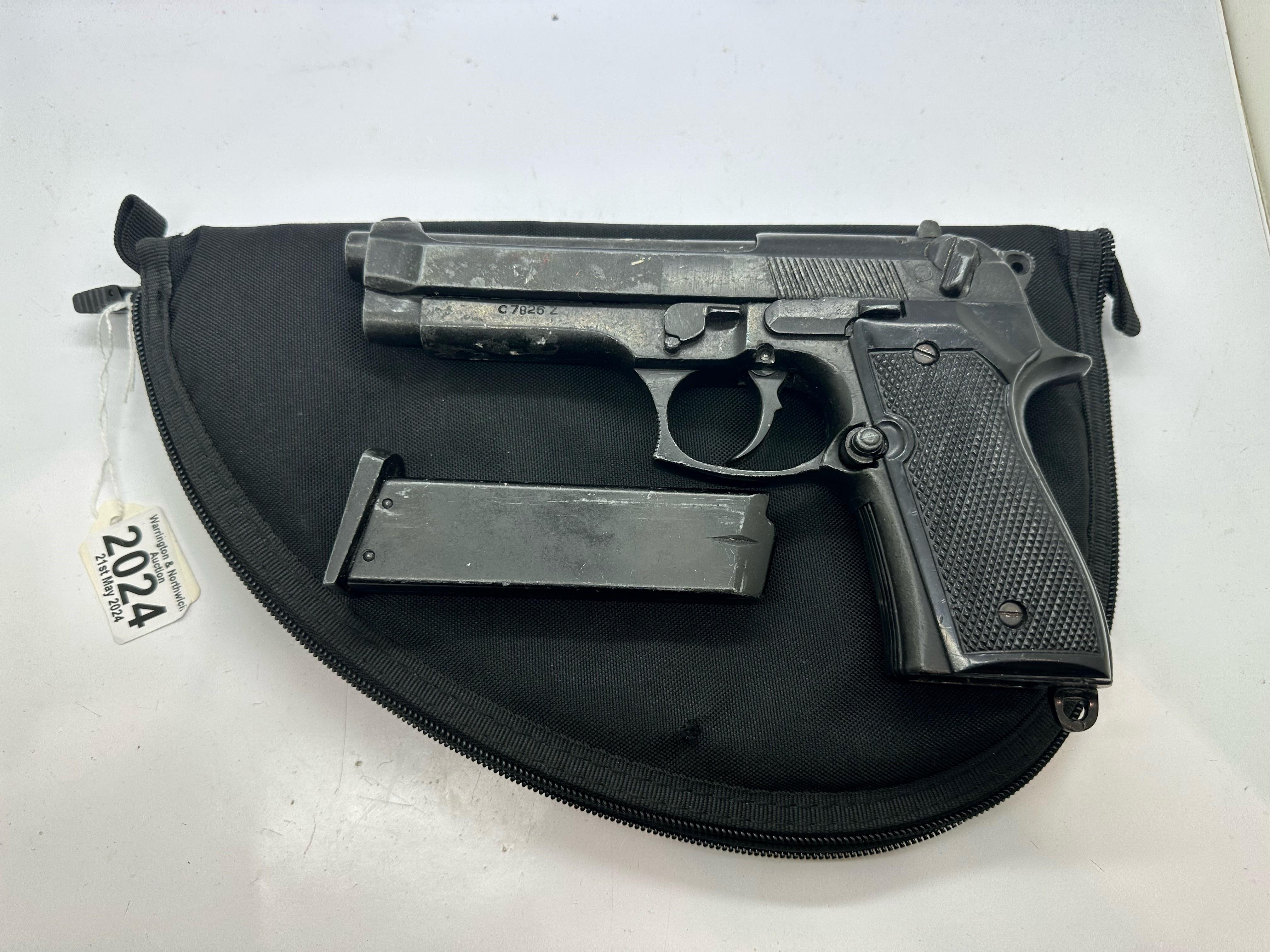 M92 Beretta 9mm handgun, military model replica, moving parts, in carry case. UK P&P Group 2 (£20+ - Image 3 of 3