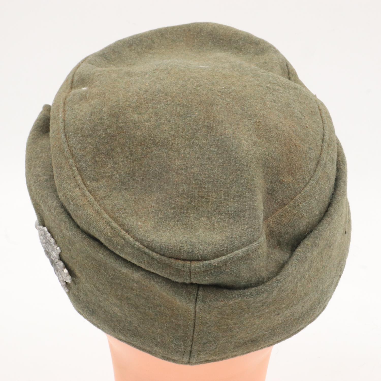 WWII German Heer M43 Cap with Jäger (light infantry mountain troops) insignia. UK P&P Group 2 (£20+ - Bild 3 aus 6