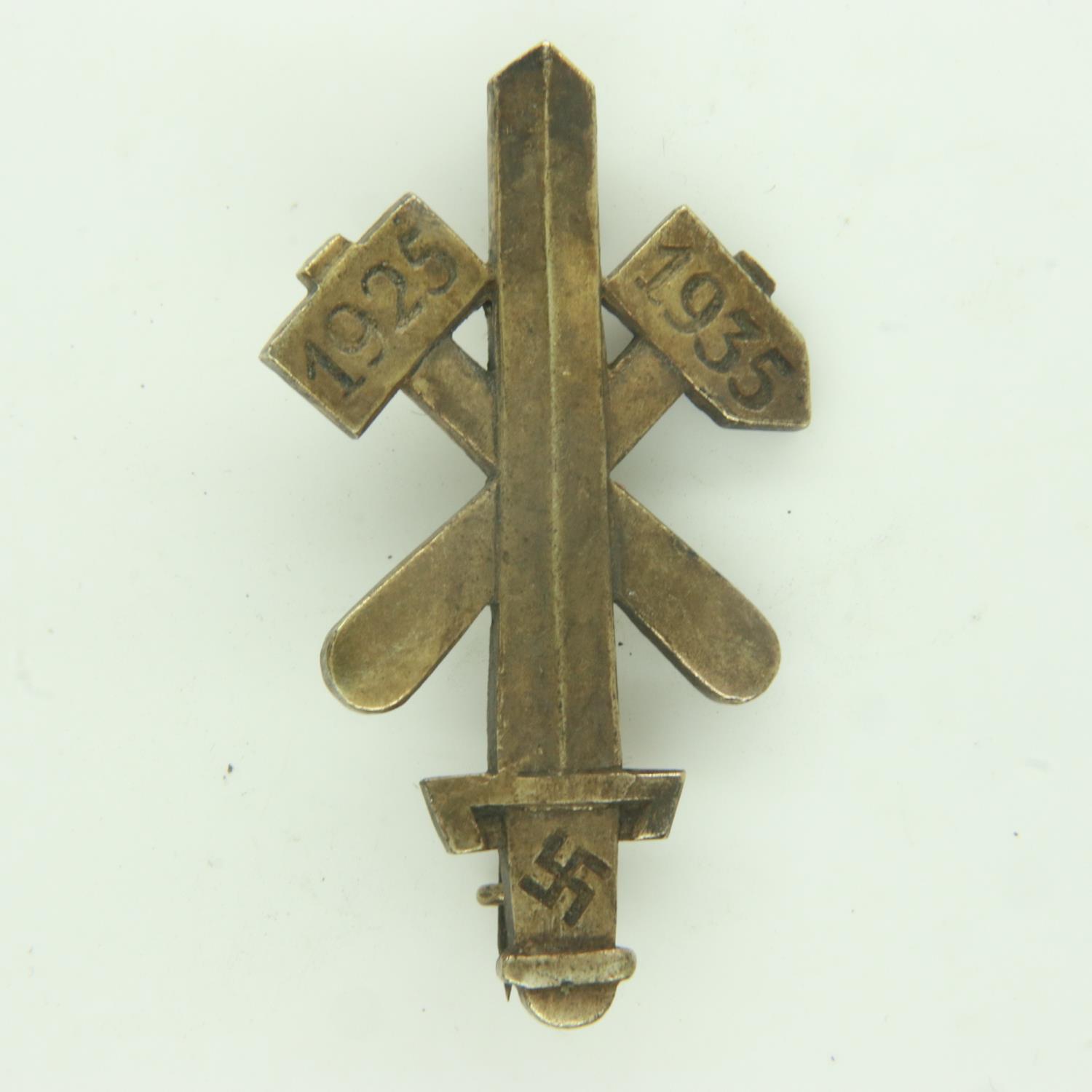 Third Reich Gau Essen Gold Grade Badge. UK P&P Group 0 (£6+VAT for the first lot and £1+VAT for