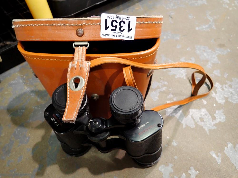 Leather cased Panorama 8x40 binoculars. UK P&P Group 2 (£20+VAT for the first lot and £4+VAT for