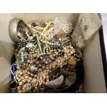 Box of costume jewellery. UK P&P Group 2 (£20+VAT for the first lot and £4+VAT for subsequent lots)
