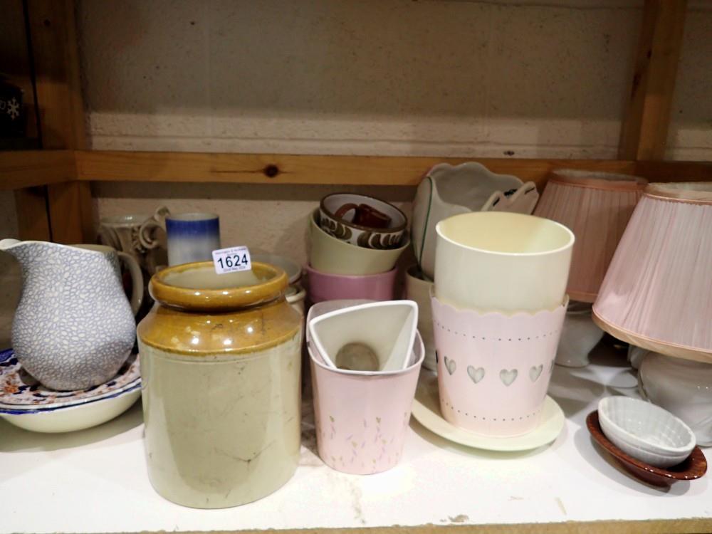 Shelf of mixed ceramics to include jugs, pots and lamps. Not available for in-house P&P