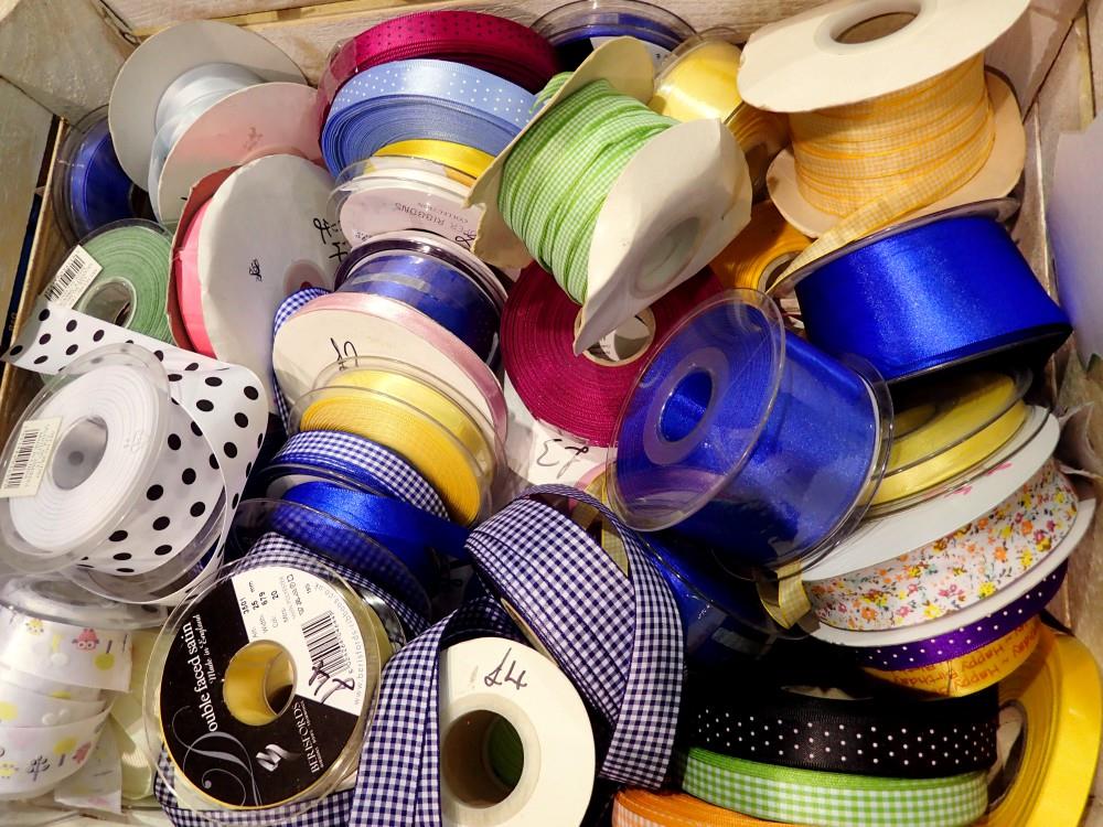 Quantity of mixed ribbons. Not available for in-house P&P