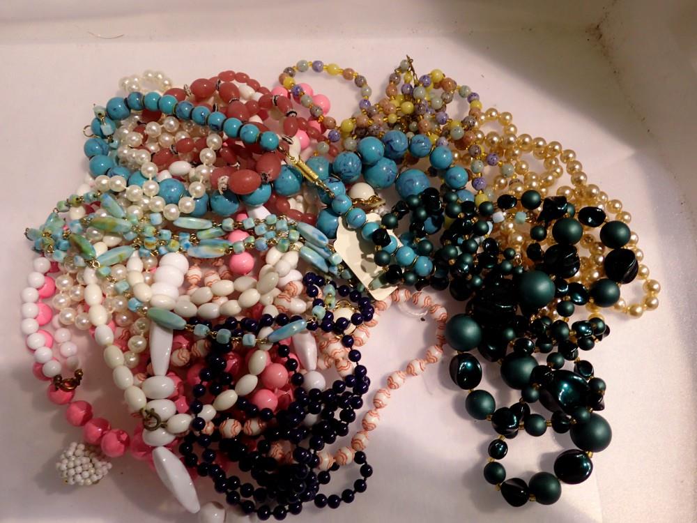 Box of mainly bead costume jewellery. UK P&P Group 1 (£16+VAT for the first lot and £2+VAT for