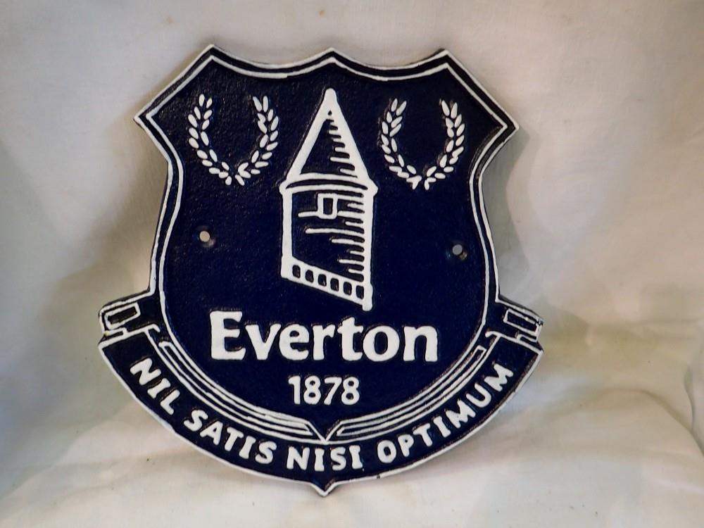 Cast iron Everton FC wall plaque. W:20cm. UK P&P Group 1 (£16+VAT for the first lot and £2+VAT for