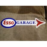 Cast iron Esso garage arrow. W:40cm. UK P&P Group 2 (£20+VAT for the first lot and £4+VAT for