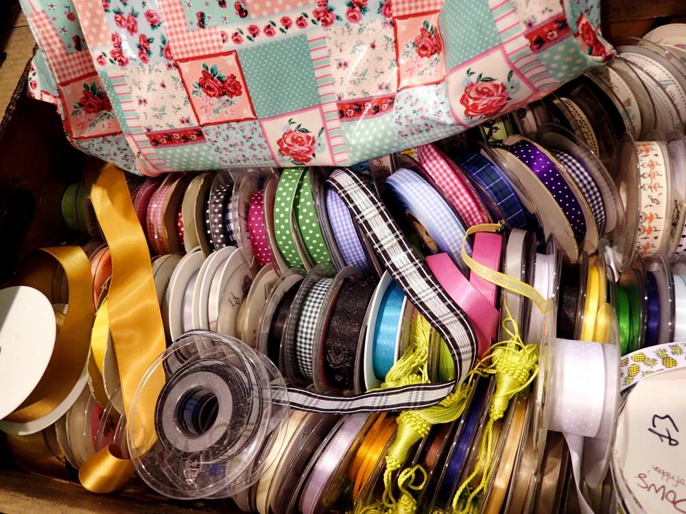 Quantity of mixed ribbons. Not available for in-house P&P