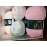 Woolcraft Arran knitting wool, 400g, 75% acrylic/25% new wool 880, four balls in total. Not