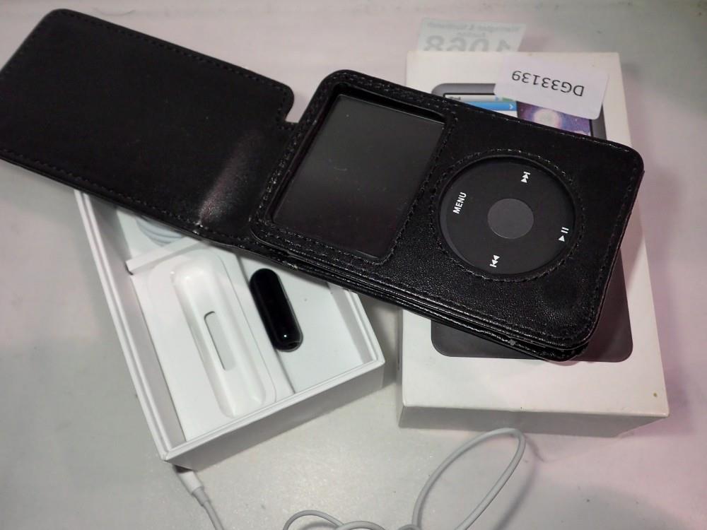 Boxed apple iPod classic. UK P&P Group 1 (£16+VAT for the first lot and £2+VAT for subsequent lots)
