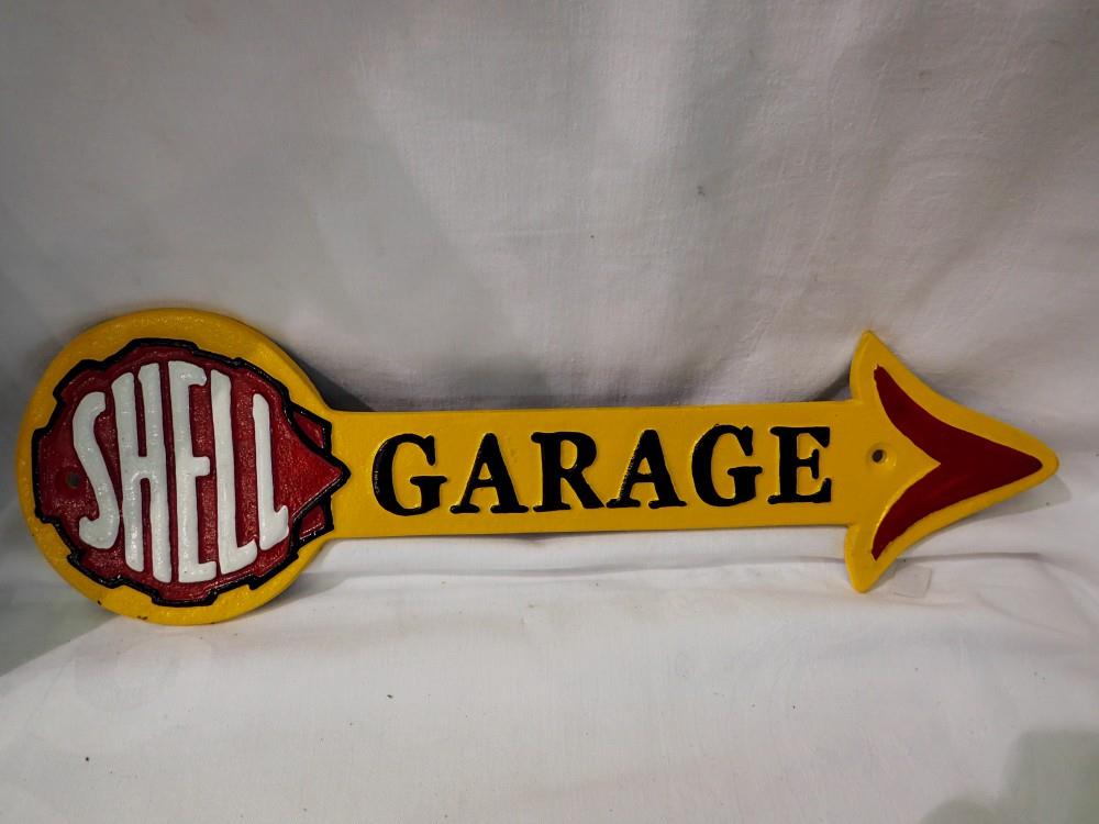 Cast iron Shell garage arrow sign, L: 40 cm. Not available for in-house P&P