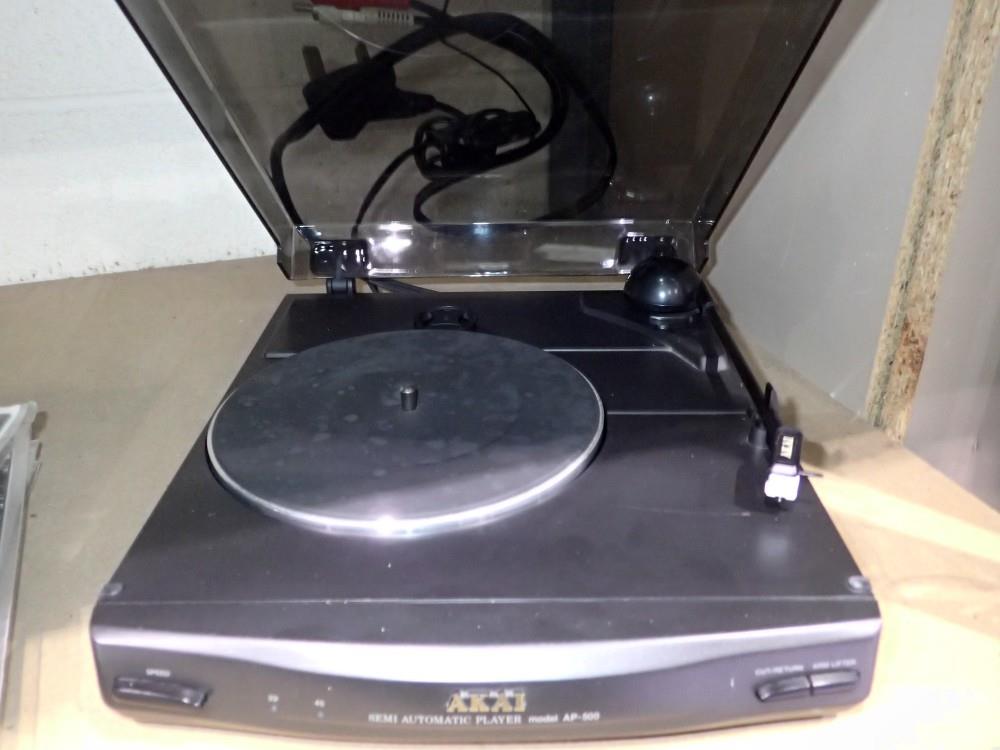 Aiwa semi automatic turntable, model AP500 with new stylus. Not available for in-house P&P
